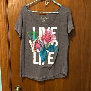 American Eagle t shirt